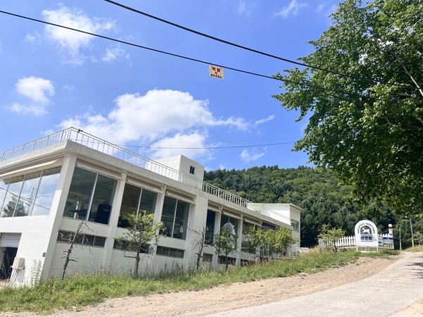 드넓은 초지의 시작 힐링은 언제나 가까이에